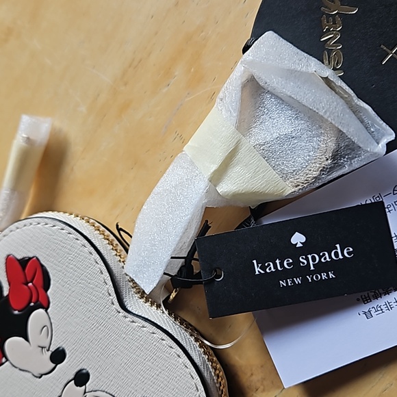 Kate Spade -for Disney Mickey & Minnie Heart-Shaped Coin Purse - Picture 8 of 11